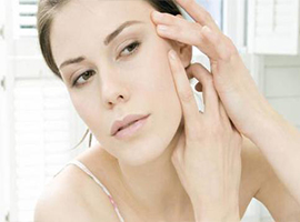 长痘痘的原因有哪些？ 教你如何摆脱痘痘脸